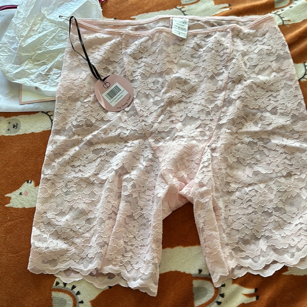 Bloomers intimates sexy shaper NWT